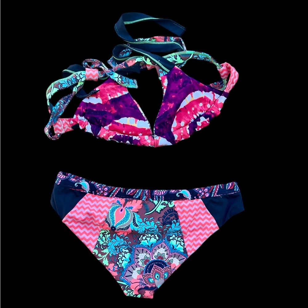 Colorful Patterned Bikini Set - Picture 2 of 5